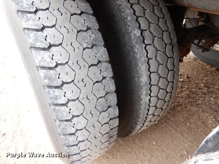 image for item DK7254 2001 Utility  dry van trailer