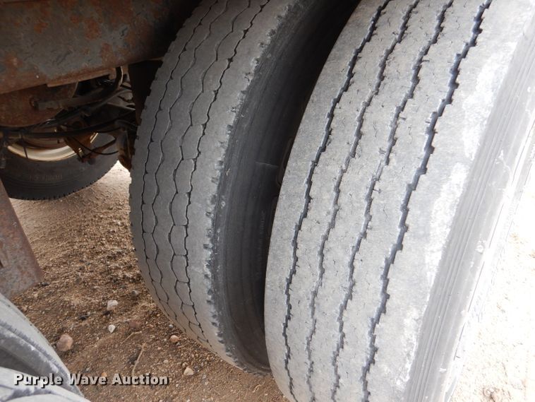 image for item DK7254 2001 Utility  dry van trailer