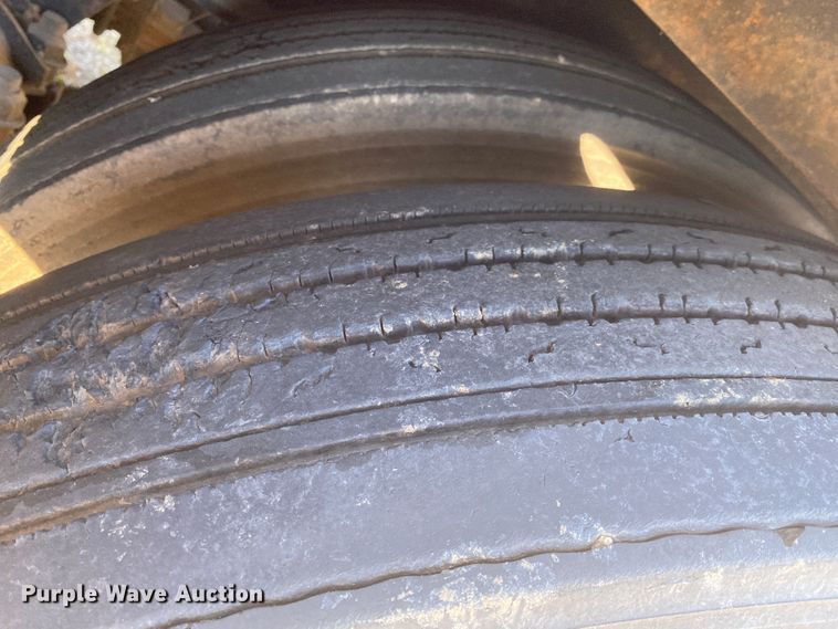 image for item DL6916 1977 Birmingham 822 DLS  lowboy equipment trailer