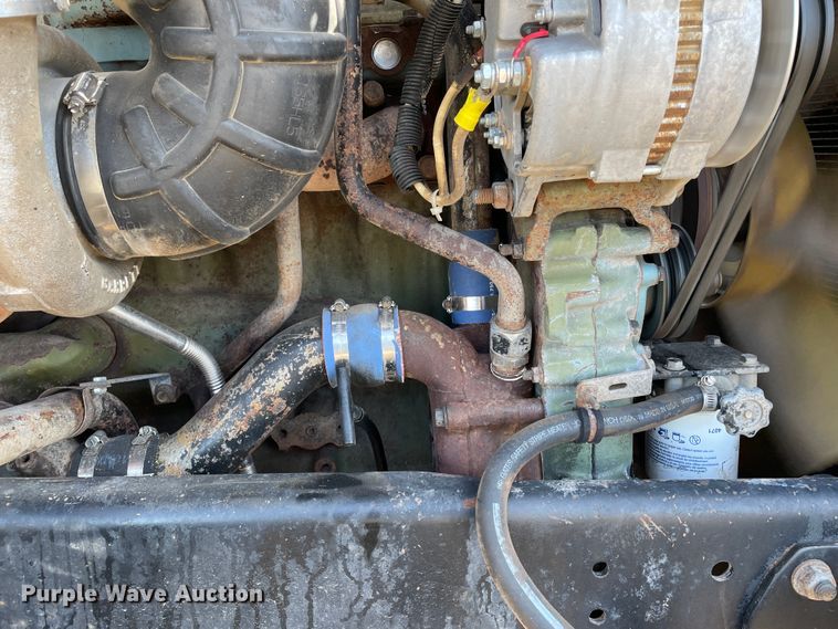 image for item DN0196 1994 Freightliner FLD120  semi truck