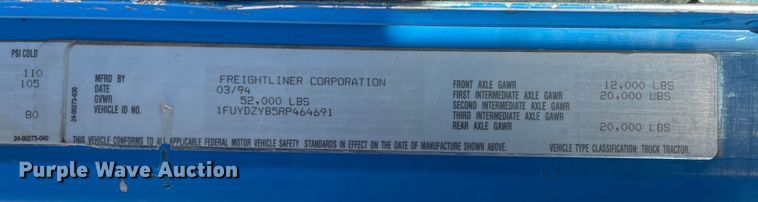 image for item DN0196 1994 Freightliner FLD120  semi truck