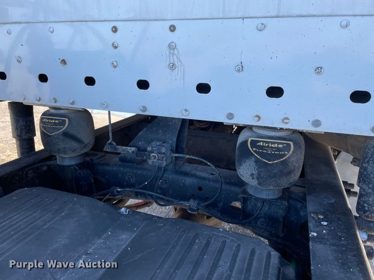 image for item DN0197 2005 Freightliner ST120  semi truck