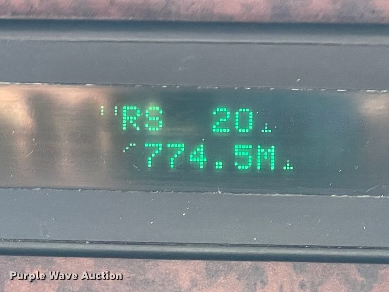 image for item DN0197 2005 Freightliner ST120  semi truck