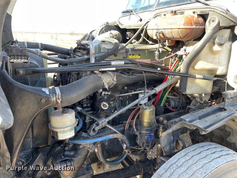 image for item DN0197 2005 Freightliner ST120  semi truck