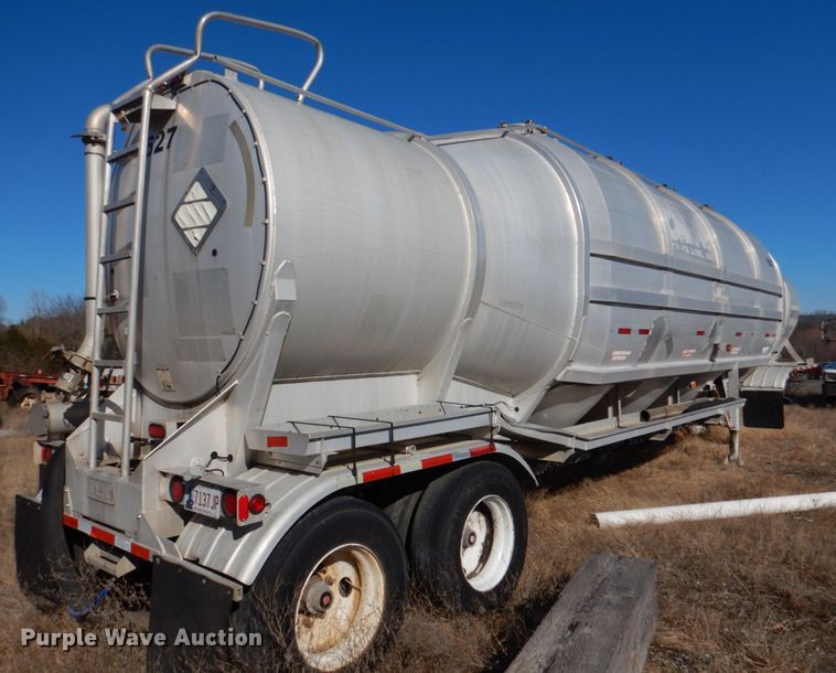 image for item DN6581 1998 Heil  pneumatic dry bulk trailer