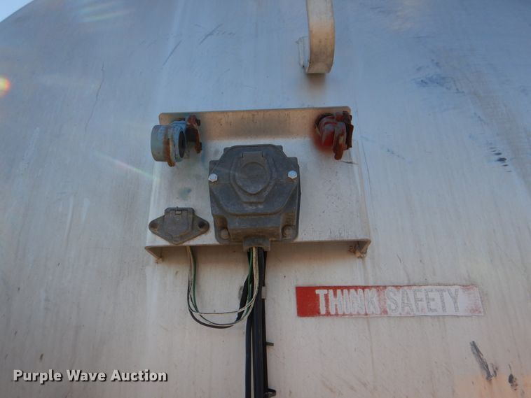 image for item DN6581 1998 Heil  pneumatic dry bulk trailer