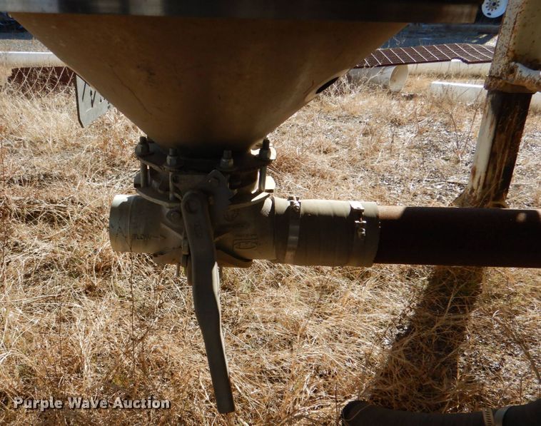 image for item DN6581 1998 Heil  pneumatic dry bulk trailer