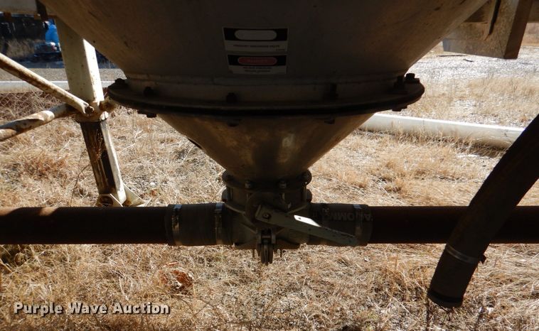 image for item DN6581 1998 Heil  pneumatic dry bulk trailer