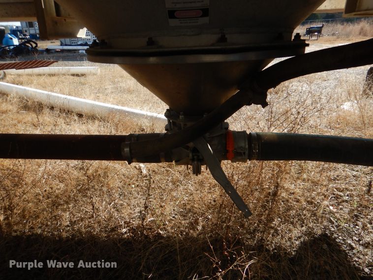 image for item DN6581 1998 Heil  pneumatic dry bulk trailer