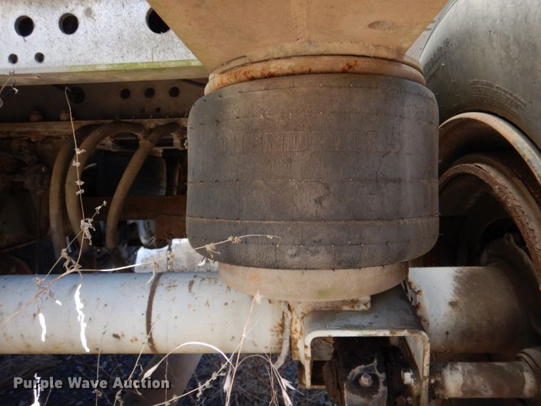 image for item DN6581 1998 Heil  pneumatic dry bulk trailer