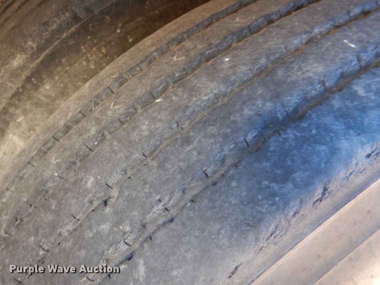 image for item DN6581 1998 Heil  pneumatic dry bulk trailer