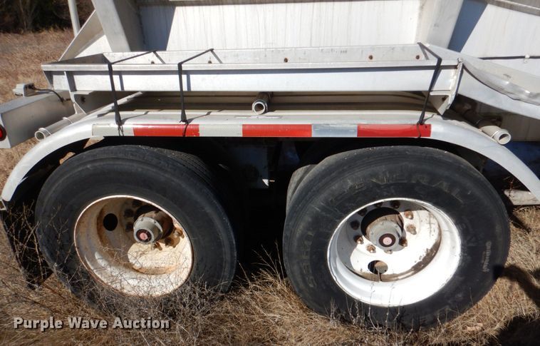 image for item DN6581 1998 Heil  pneumatic dry bulk trailer