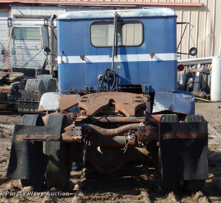 image for item DN7248 1973 White 1550T  semi truck