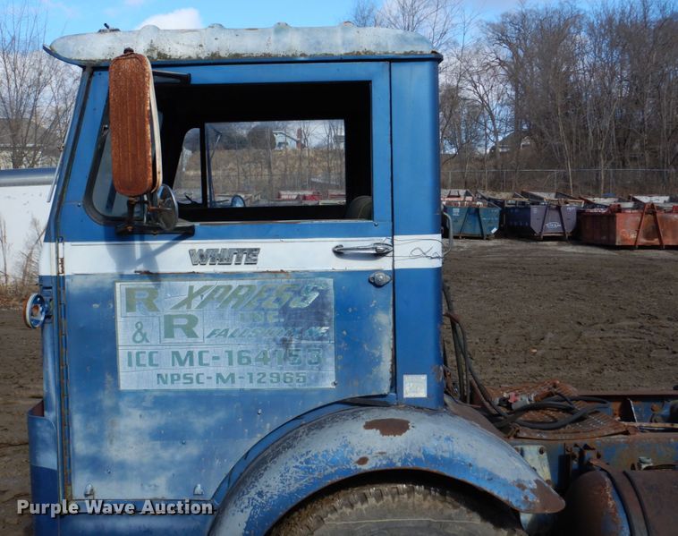 image for item DN7248 1973 White 1550T  semi truck