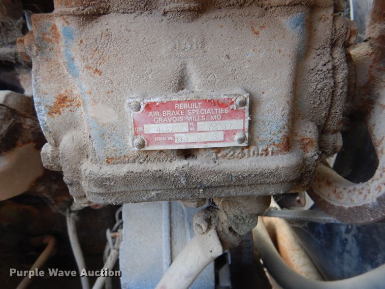 image for item DN7248 1973 White 1550T  semi truck