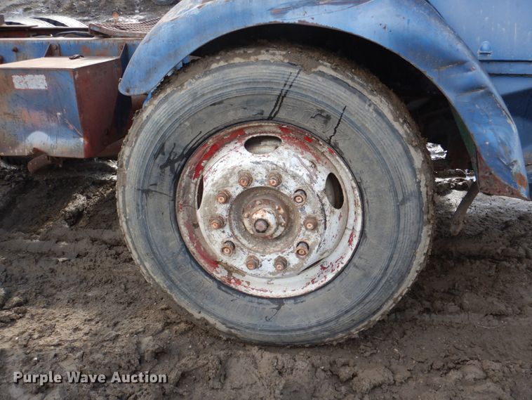 image for item DN7248 1973 White 1550T  semi truck