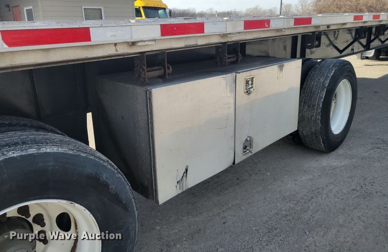 image for item HK9297 2016 Transcraft Eagle II  flatbed trailer