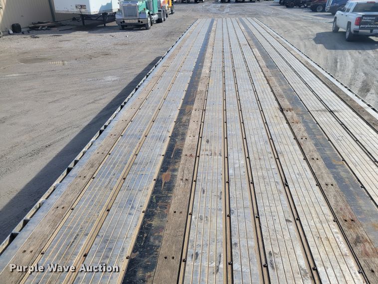 image for item HK9297 2016 Transcraft Eagle II  flatbed trailer