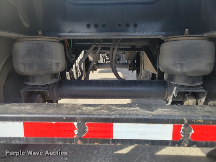 image for item HK9297 2016 Transcraft Eagle II  flatbed trailer