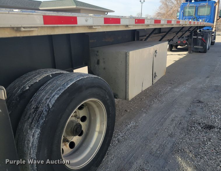 image for item HK9298 2015 Transcraft Eagle II  flatbed trailer