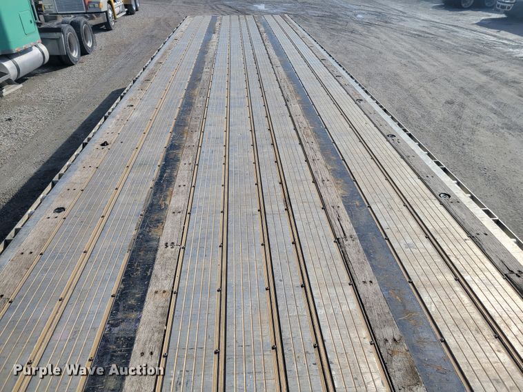 image for item HK9298 2015 Transcraft Eagle II  flatbed trailer