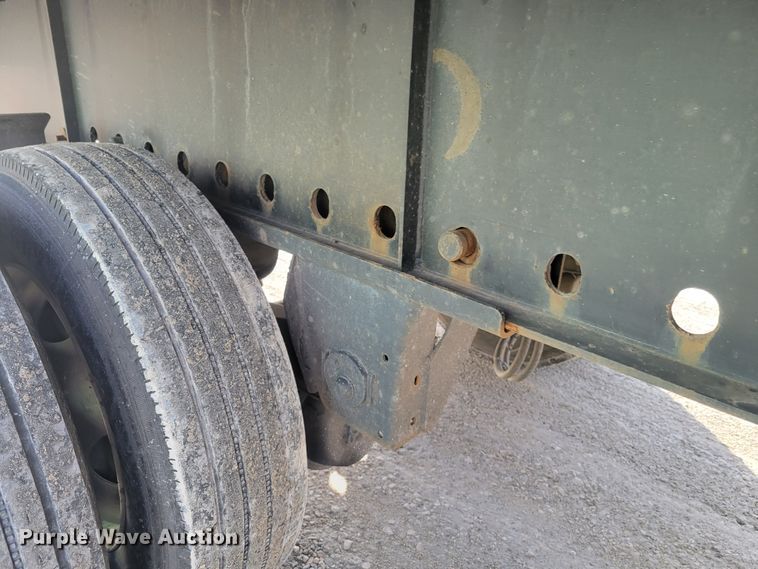 image for item HK9298 2015 Transcraft Eagle II  flatbed trailer