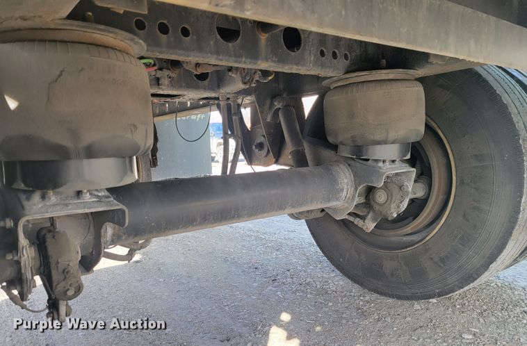 image for item HK9298 2015 Transcraft Eagle II  flatbed trailer