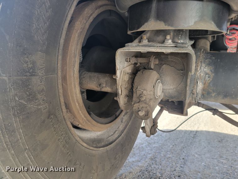 image for item HK9298 2015 Transcraft Eagle II  flatbed trailer