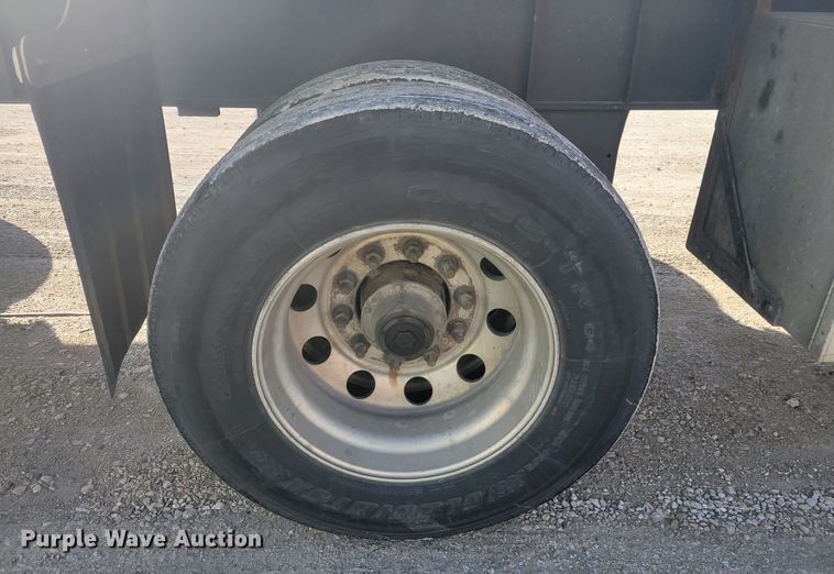 image for item HK9298 2015 Transcraft Eagle II  flatbed trailer