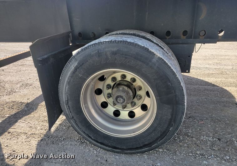 image for item HK9298 2015 Transcraft Eagle II  flatbed trailer