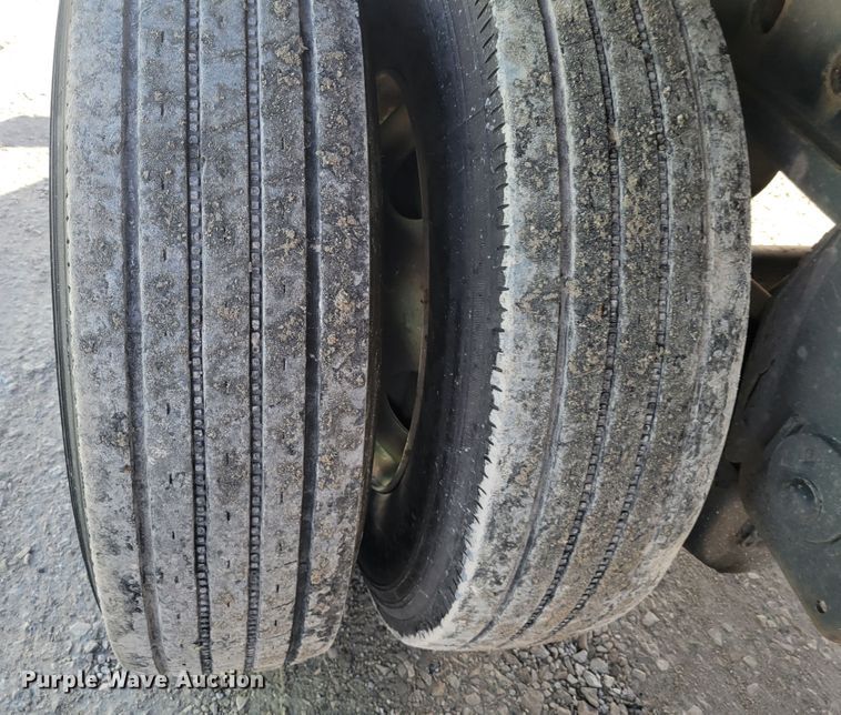 image for item HK9298 2015 Transcraft Eagle II  flatbed trailer