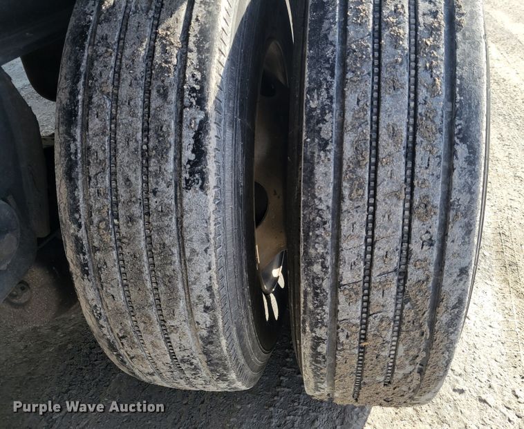 image for item HK9298 2015 Transcraft Eagle II  flatbed trailer