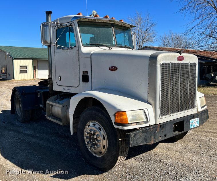 image for item ID9706 1989 Peterbilt 376  semi truck