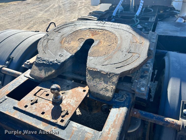 image for item ID9706 1989 Peterbilt 376  semi truck