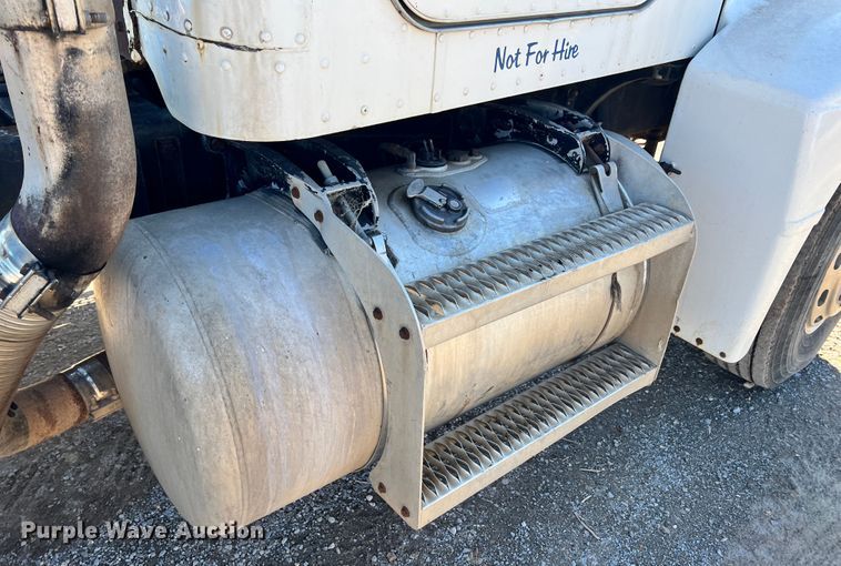 image for item ID9706 1989 Peterbilt 376  semi truck