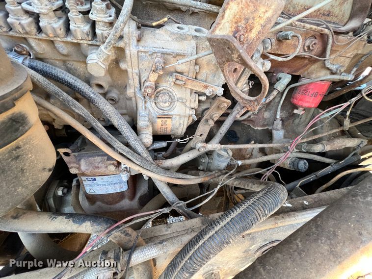 image for item ID9706 1989 Peterbilt 376  semi truck