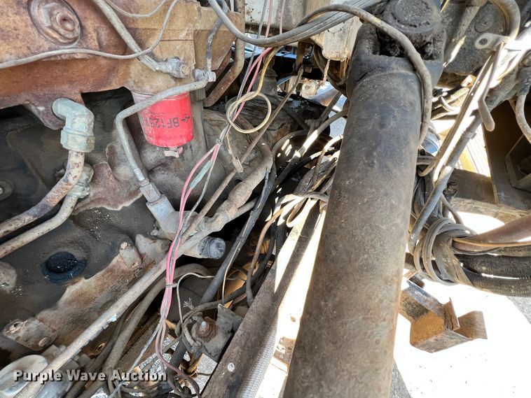 image for item ID9706 1989 Peterbilt 376  semi truck