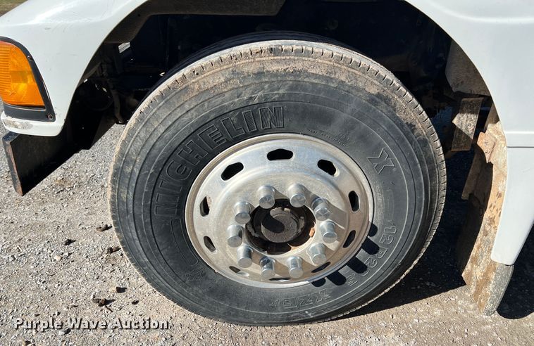 image for item ID9706 1989 Peterbilt 376  semi truck