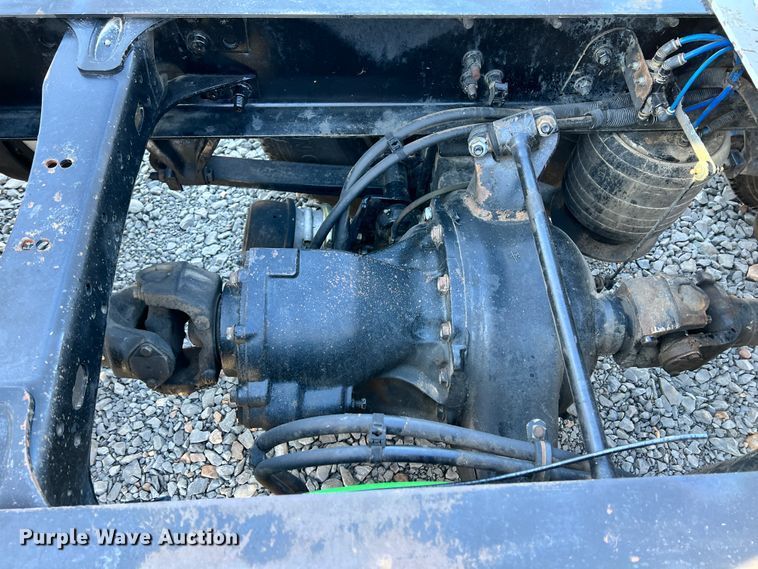 image for item ID9718 2013 Freightliner Cascadia  semi truck