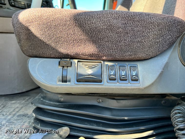 image for item ID9718 2013 Freightliner Cascadia  semi truck