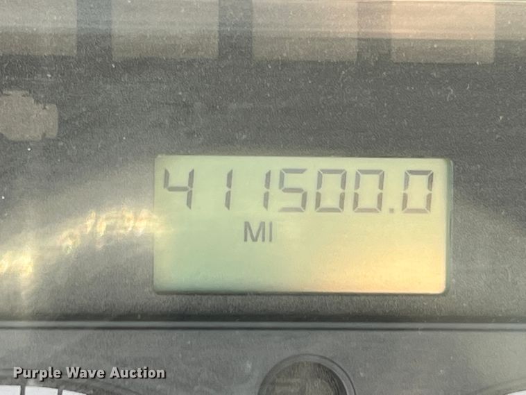 image for item ID9718 2013 Freightliner Cascadia  semi truck