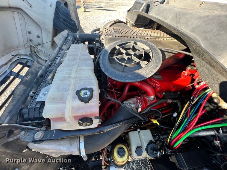 image for item ID9718 2013 Freightliner Cascadia  semi truck