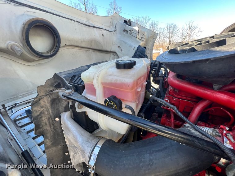 image for item ID9718 2013 Freightliner Cascadia  semi truck