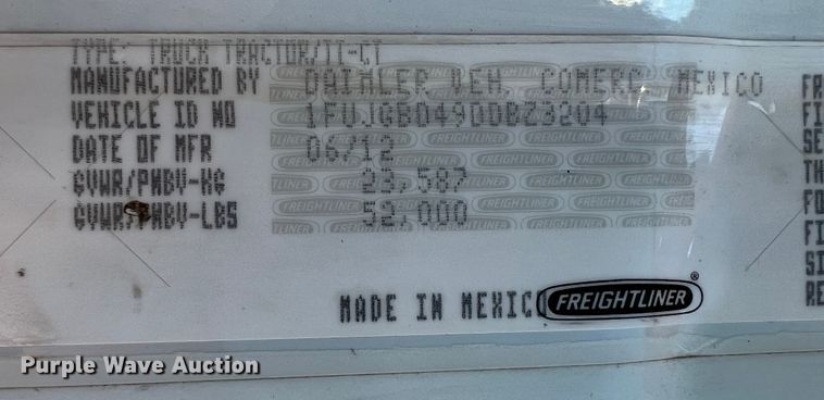 image for item ID9718 2013 Freightliner Cascadia  semi truck