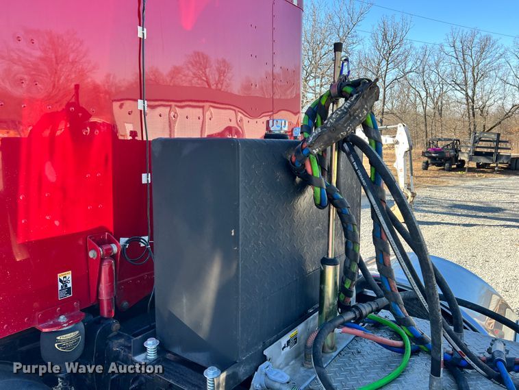 image for item ID9719 2009 Peterbilt 389  semi truck