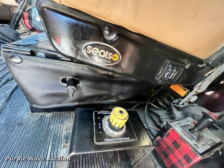 image for item ID9719 2009 Peterbilt 389  semi truck