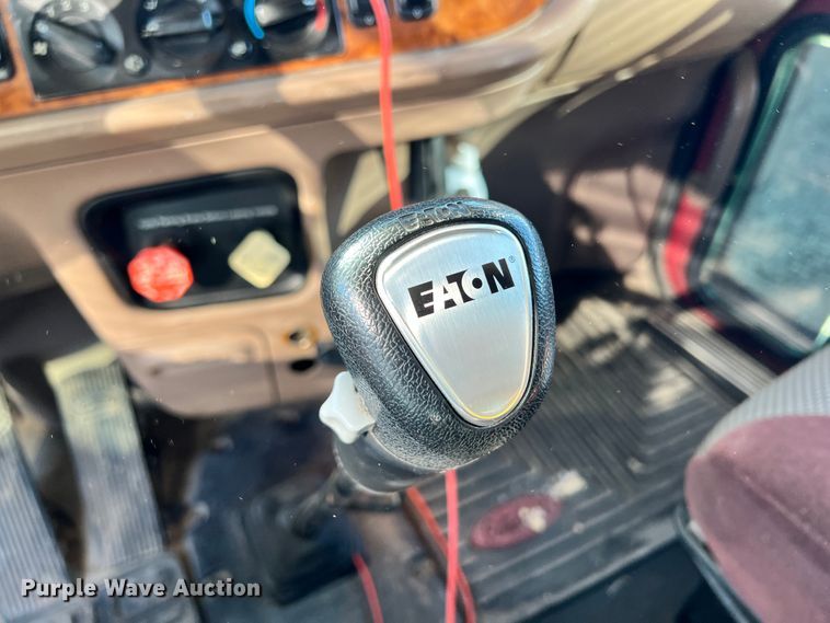 image for item ID9719 2009 Peterbilt 389  semi truck