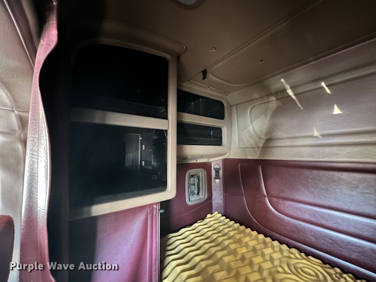 image for item ID9719 2009 Peterbilt 389  semi truck