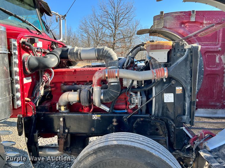 image for item ID9719 2009 Peterbilt 389  semi truck