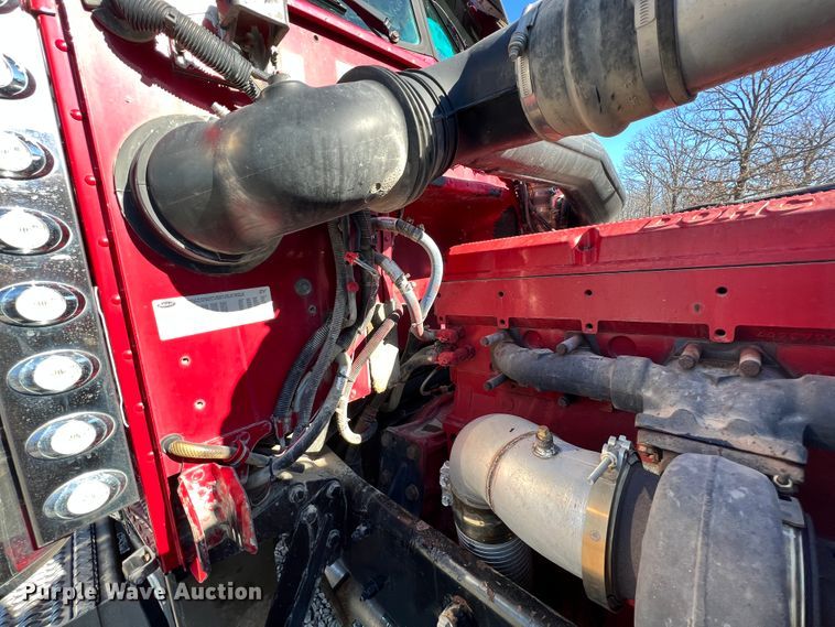 image for item ID9719 2009 Peterbilt 389  semi truck